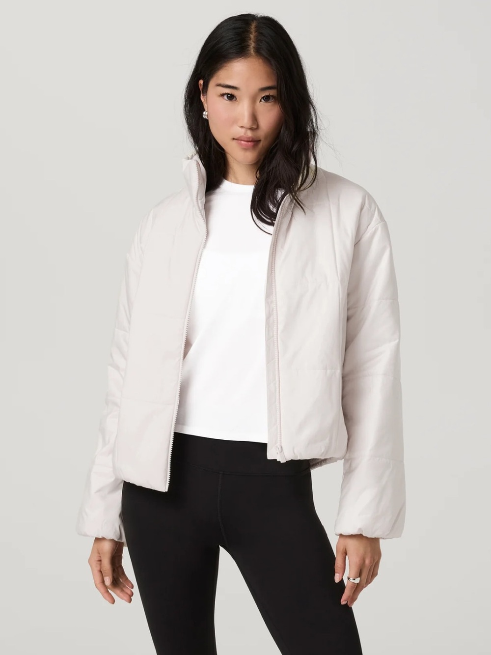 Vuori Women’s Canyon Insulated Sporty Jacket color Marshmallow VW5160 Small